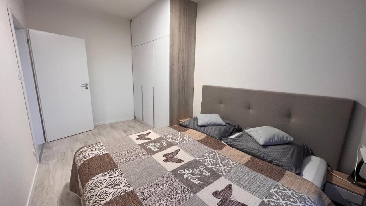 2 Room Apartment, With A View Of The Castle Bratislava Exterior photo